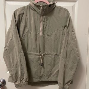 Lululemon Size 4 Evergreen Anorak Packable Convertible Weatherproof Beige New